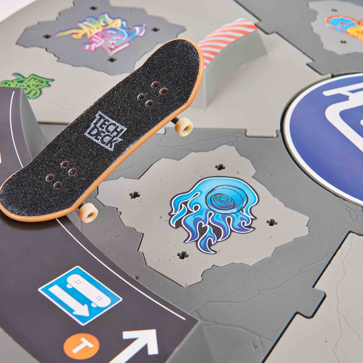 Tech Deck Shredline 360 Motorized Skate Park